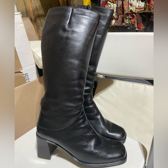 Santana Canada Black block heel insulated Boots Size 40 - Picture 1 of 7